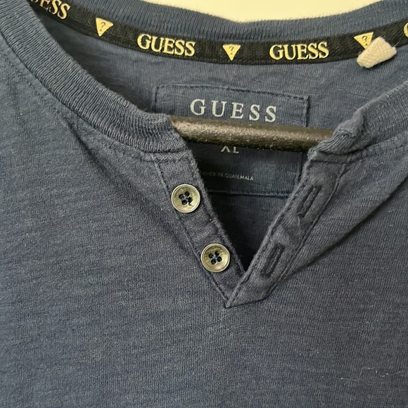 Ladies Guess T Shirt size XL modern with vintage feel gently used - Picture 3 of 9